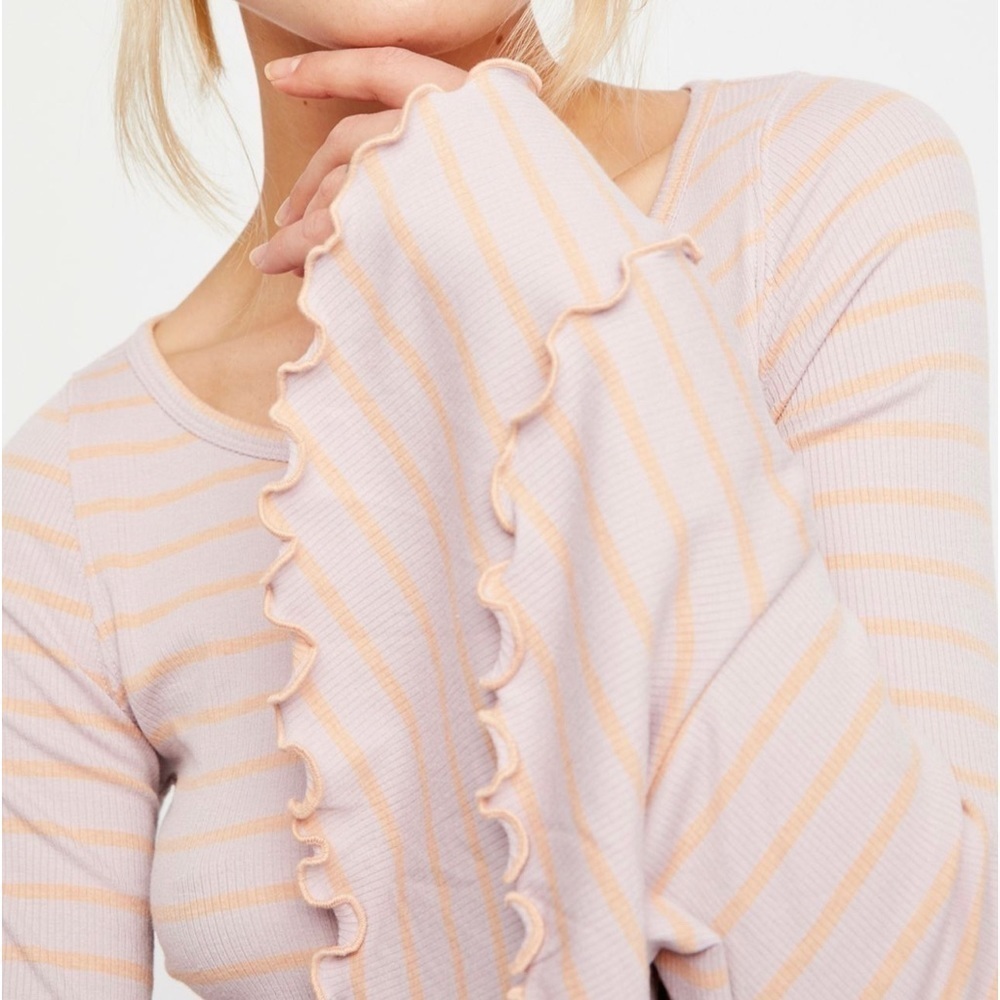 Free People Good Find Bell Sleeve Top in Dusty Pink Stripe Sz. Medium - Picture 5 of 12